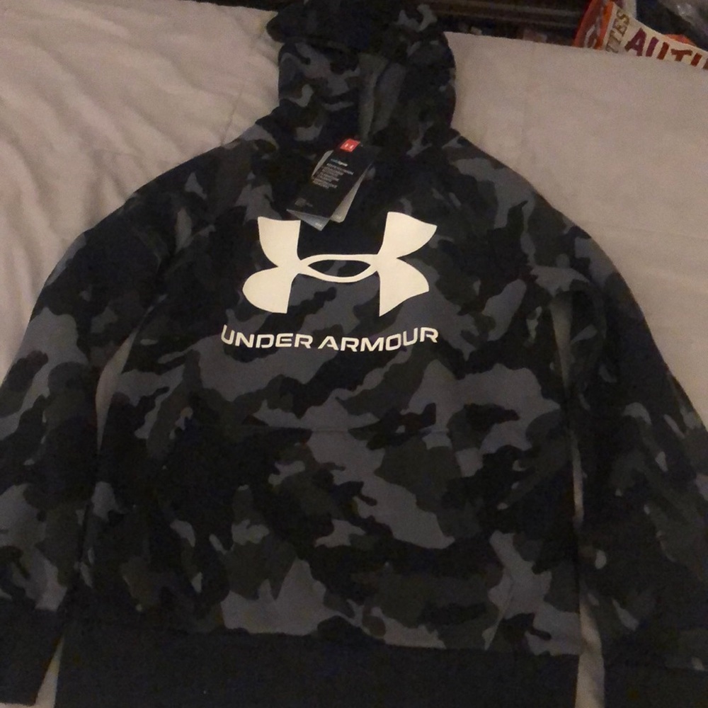 Black Under Armour Hoodie Sweatshirt